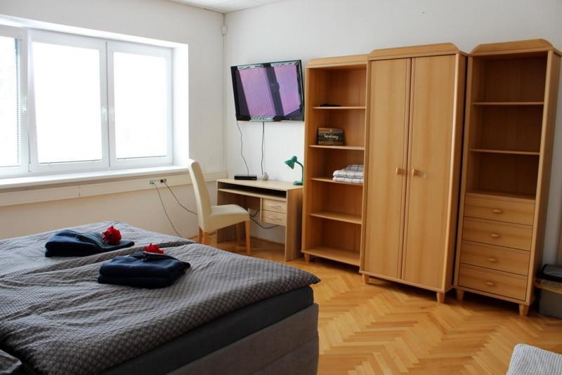 Apartmanovy Dom Stummerova Topolcany Exterior photo